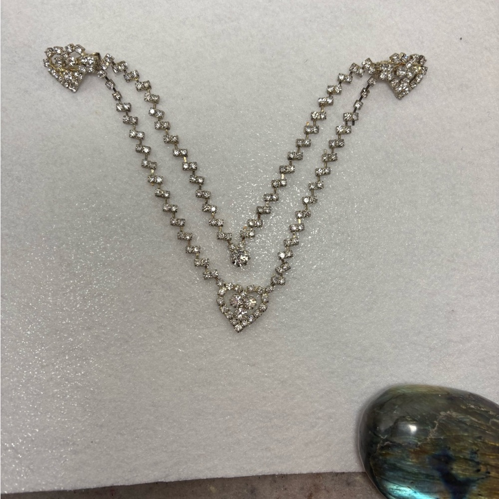 Vintage Sweater or Collar Clips with Double Chain - Picture 3 of 6
